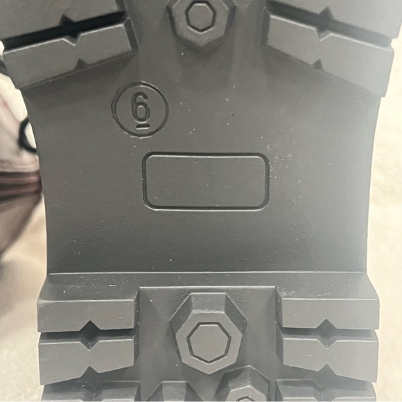 SO Meela Women’s Lace Up Combat Boots, Size 6, NWOT - Picture 8 of 10